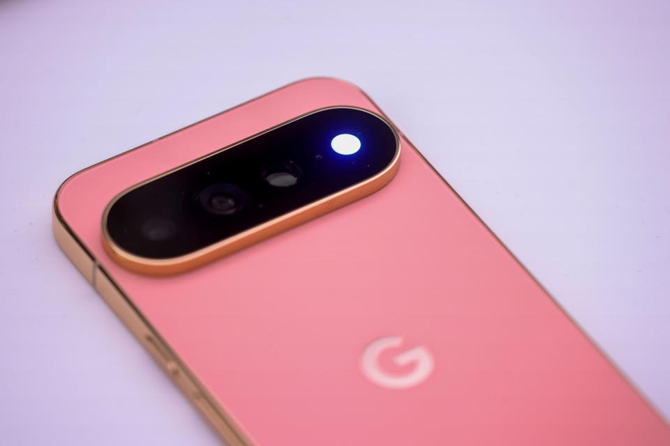 Google's New Pixel 11 Phones Face Uphill Battle Against Samsung, Apple
