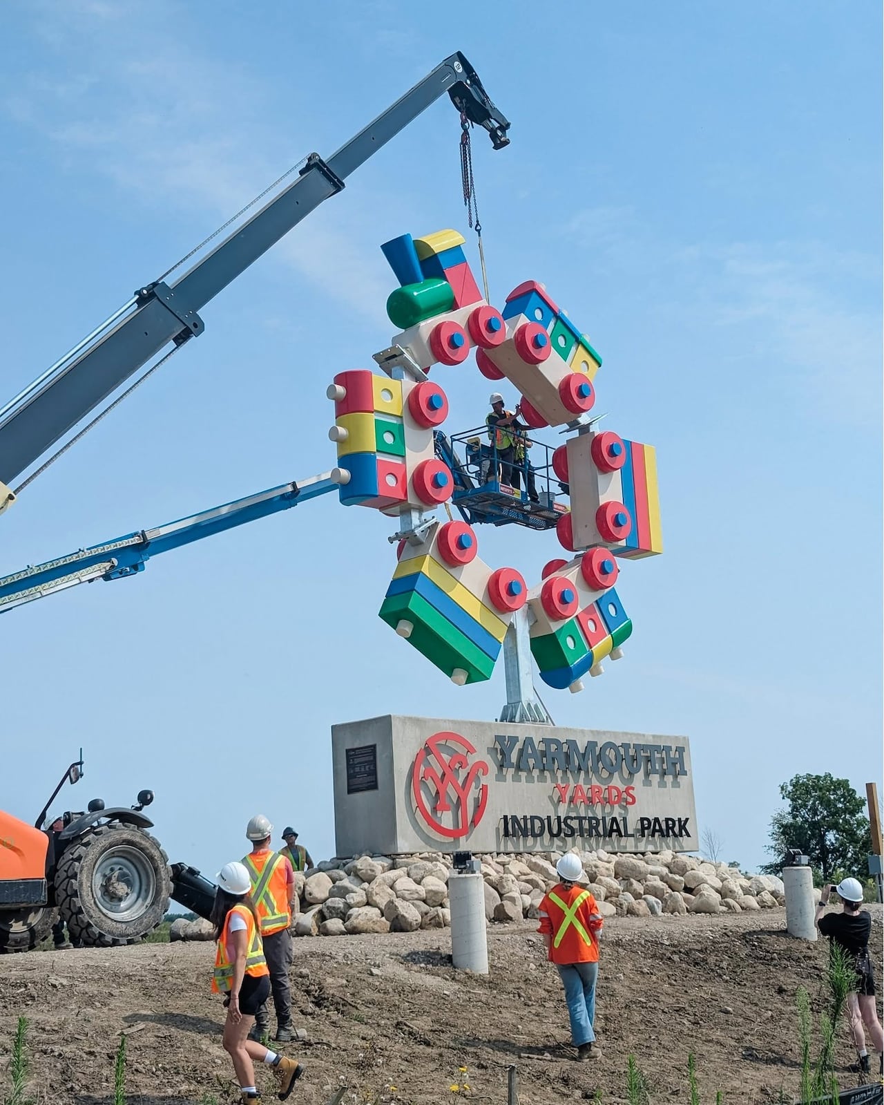 The Imagination Station is a 25-foot tall, 10,000 lb sculpture installed at St. Thomas' Gateway to gateway to Yarmouth Yards, the city's new industrial park. It was unveiled to the public on Aug. 13.