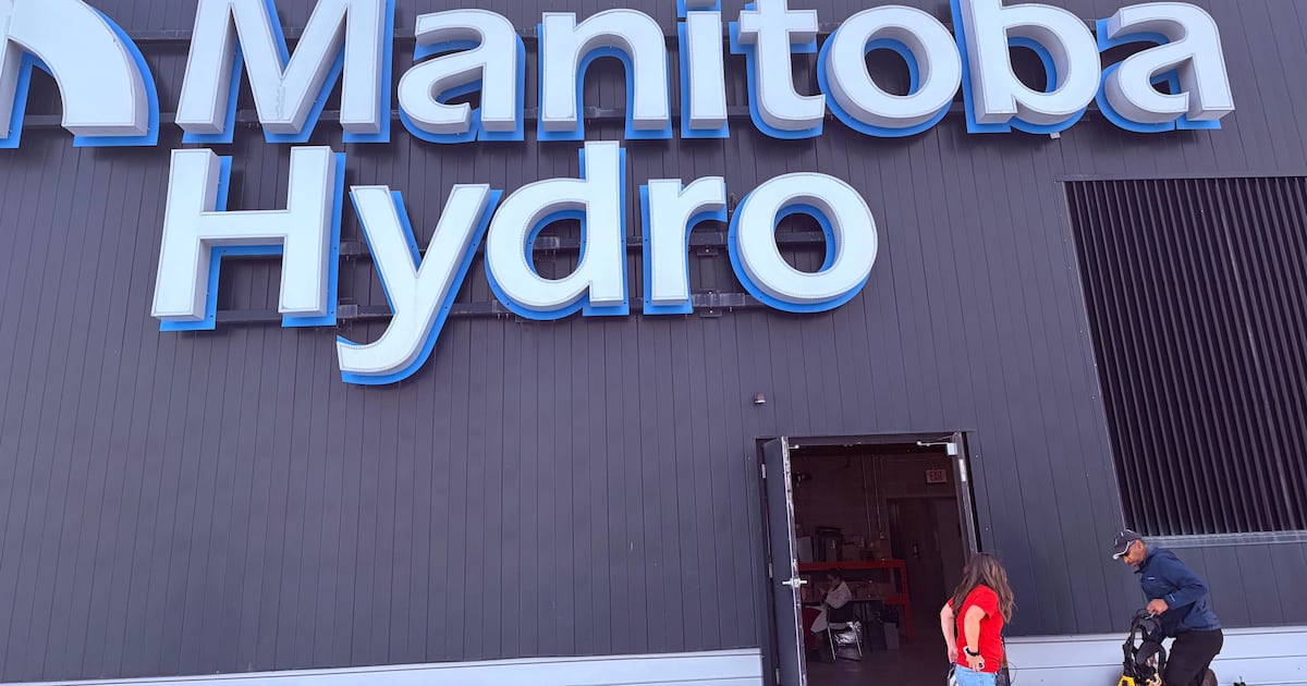 Rappelling down the Manitoba Hydro building for a good cause – CTVNews