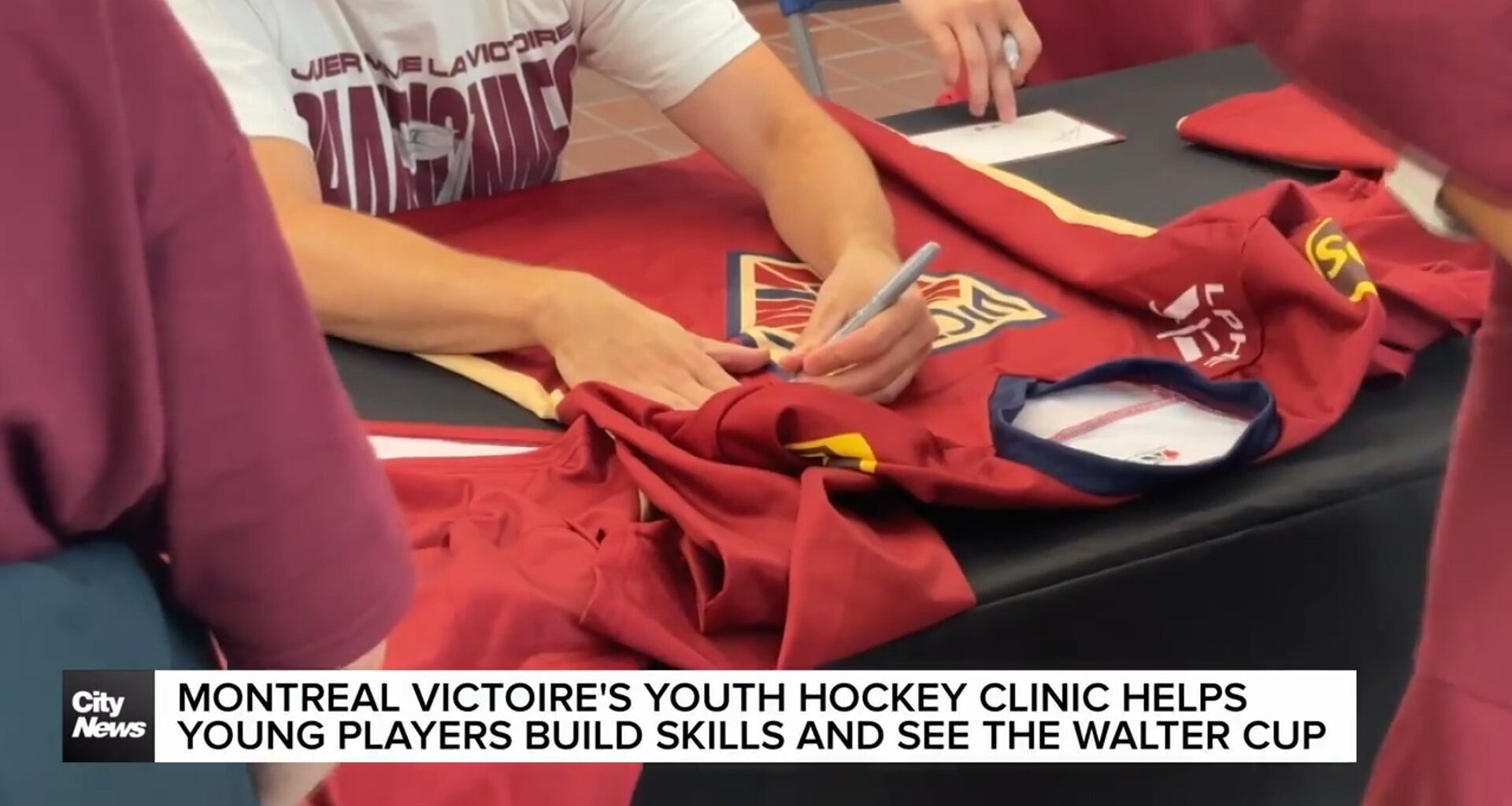 Montreal Victoire clinic helps young girls build hockey skills