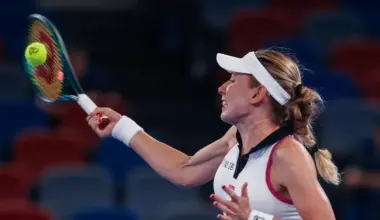 Ekaterina Alexandrova Loses to Sara Bejlek After Beating Aryna Sabalenka