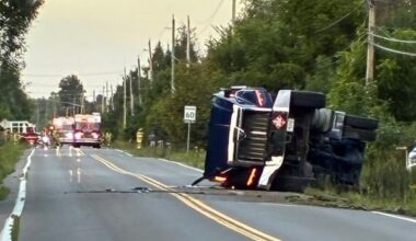 Dozens evacuated after propane truck crash, leak in south Ottawa
