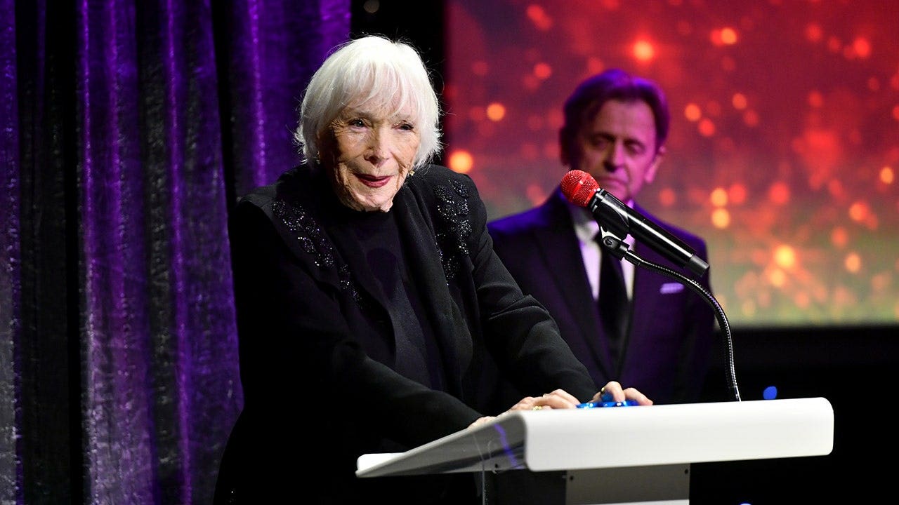 Shirley MacLaine makes rare video appearance for 'Sweet Charity' screening