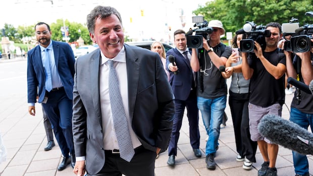 Trade minister says officials are 'very close' to finalizing Canada-U.S. trade deal