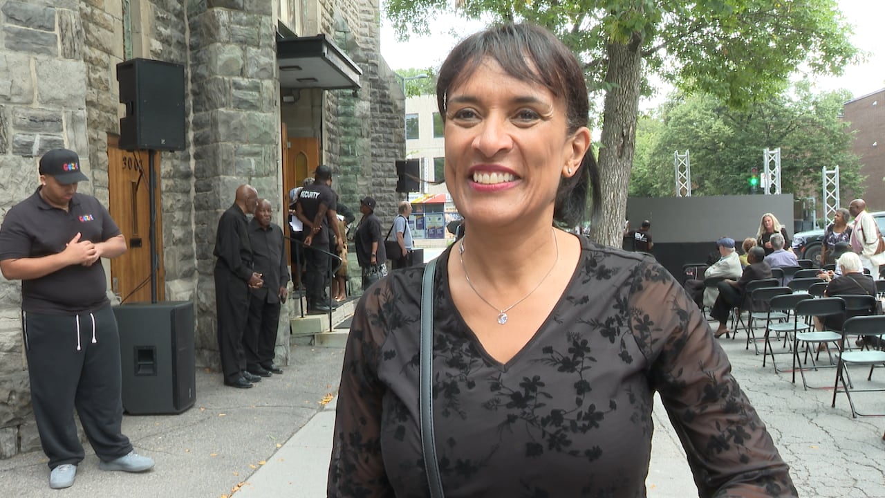 Holly Davis a member of People's Gospel Choir of Montreal remembers Oliver Jones as a humble man.