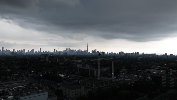 Showers, thunderstorms coming to the GTA this weekend: Environment Canada