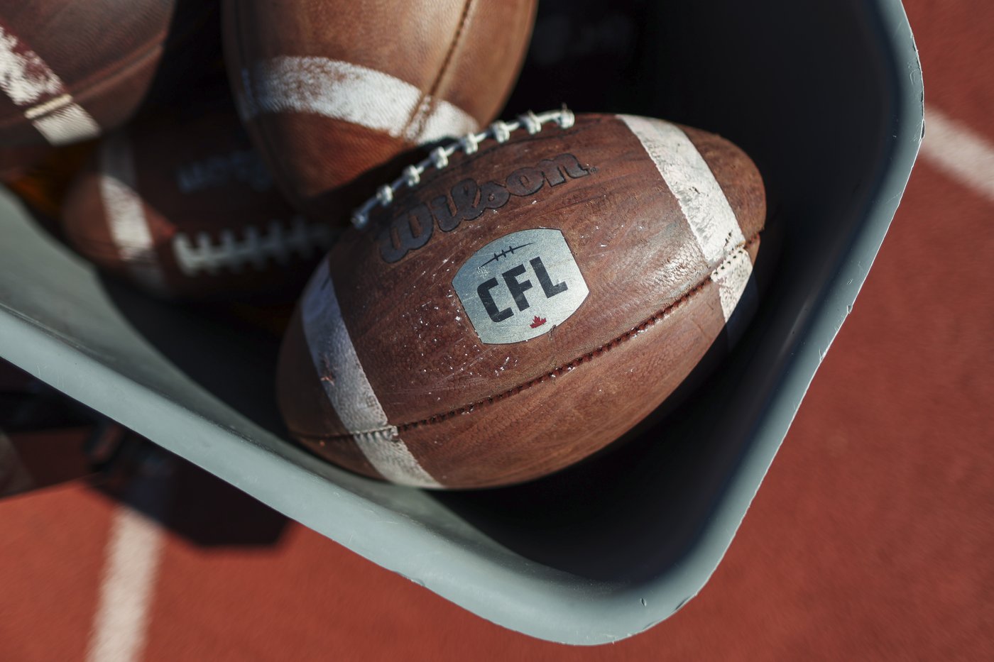 Poor weather forces kickoff delay of more than an hour to Toronto-Hamilton CFL game