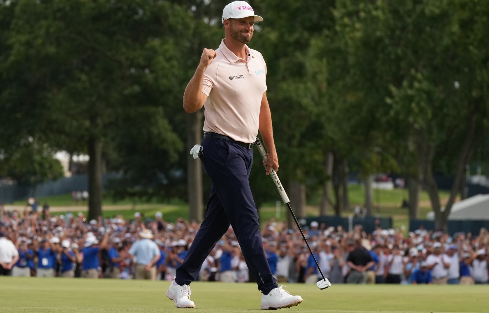 Clark wins BMW, while LIV Golf closes season amid uncertainty – Winnipeg Free Press