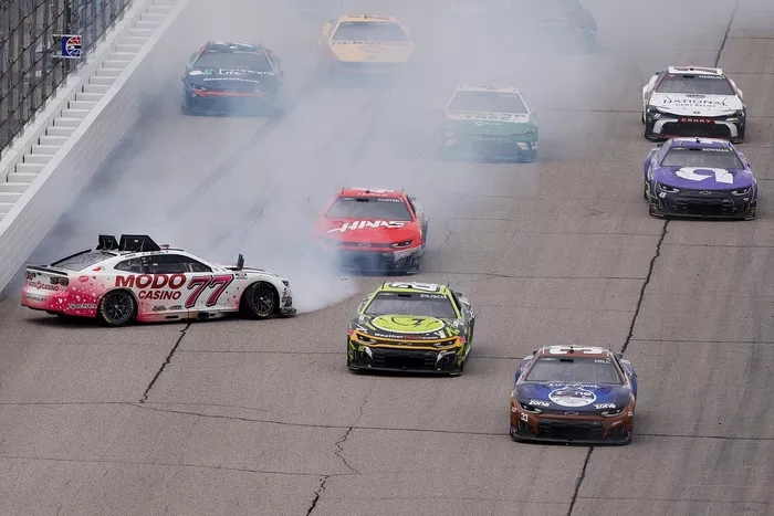 Carson Hocevar, Spire Motorsports