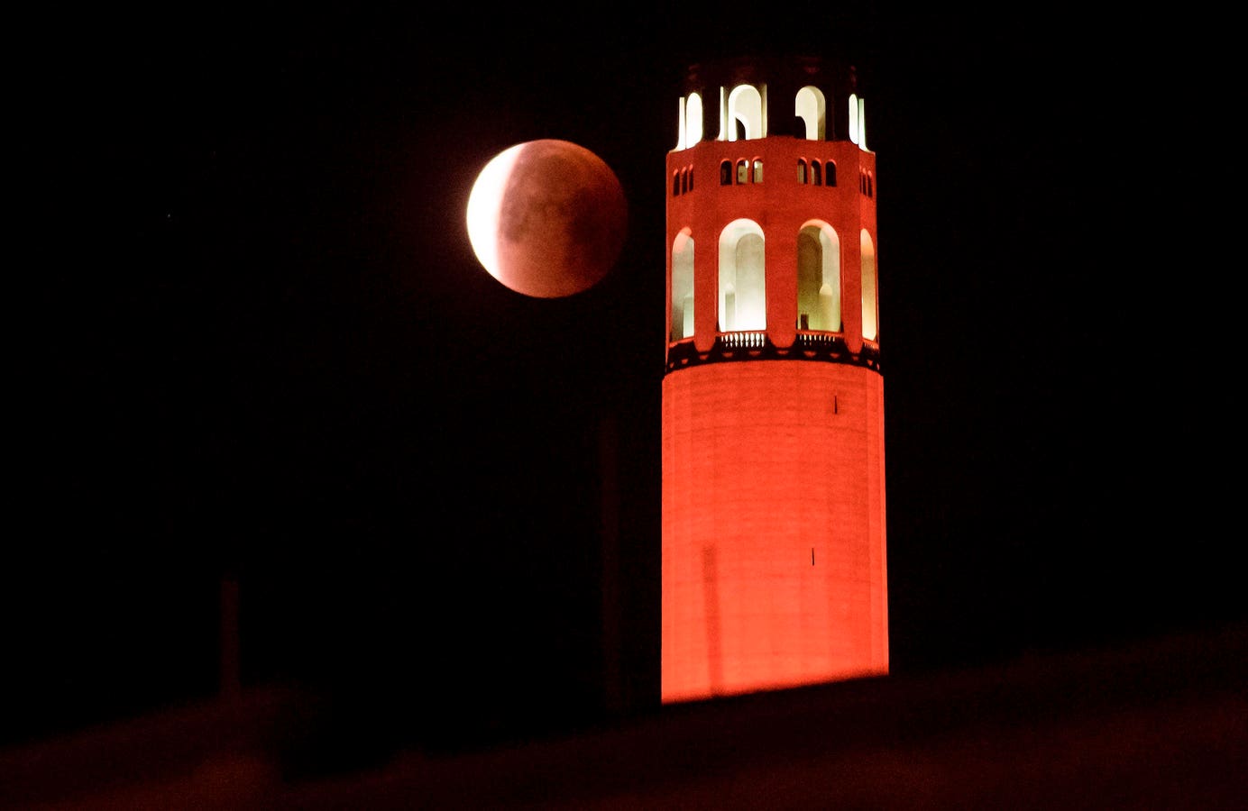 See A Rare ‘Blood Moon’ Eclipse Beside Saturn: The Night Sky This Week
