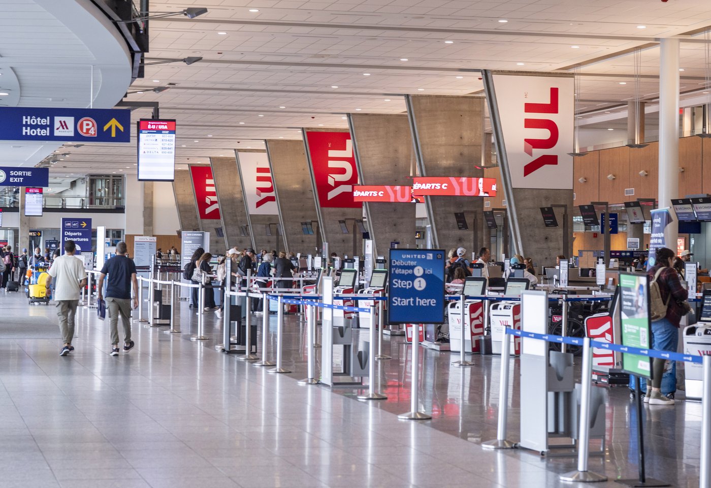 Traffic controller in critical condition after being struck by a plane in Montreal | NanaimoNewsNOW