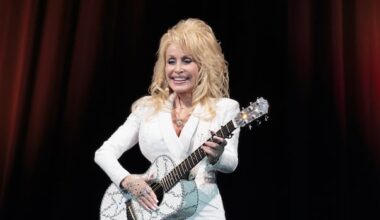 Dolly Parton, one of country music's greatest legends, dead at 80