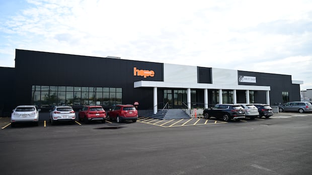 City council approves rezoning for Hope Mission shelter in south Edmonton