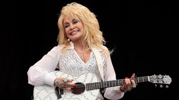 Tributes pour in for country music icon Dolly Parton