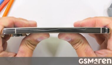 Google Pixel 11 Pro XL's bending resistance tested in teardown video