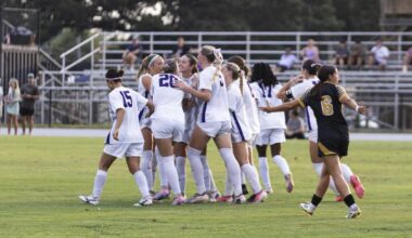 Women's Soccer Scores Seven in Rout of Lady Hornets