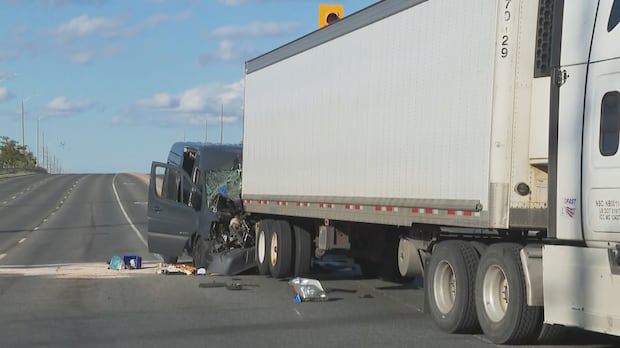 Man in his 60s dead after two vehicles collide in Brampton, police say