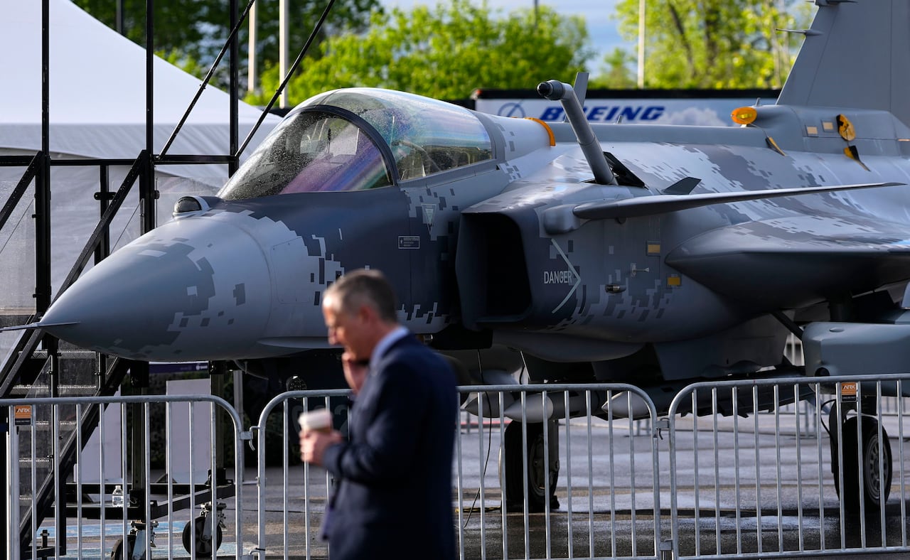 A jet fighter.