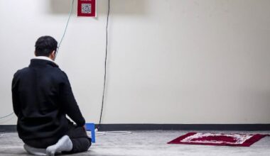 STM tells employees they can no longer pray at work as Quebec secularism law takes effect