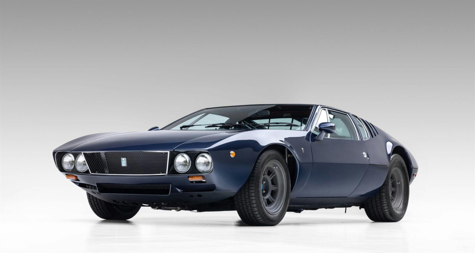 This Mangusta Is Gorgeous and Rare, and It Just Sold for $433K