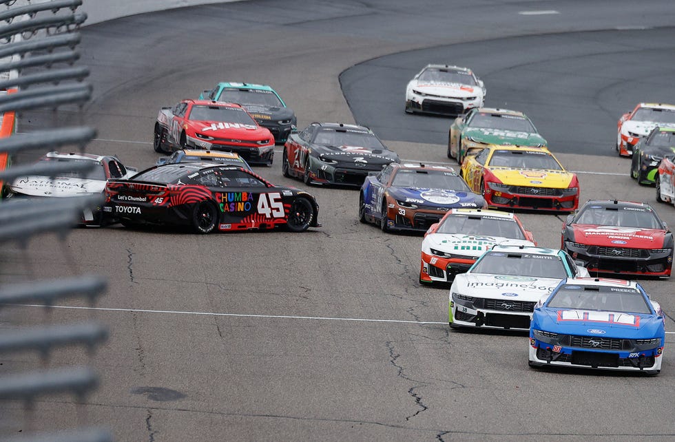 NASCAR Cup Series Dollar Tree 301