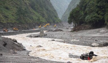 Nepal floods: Death toll and number of missing grows in Nepal and China
