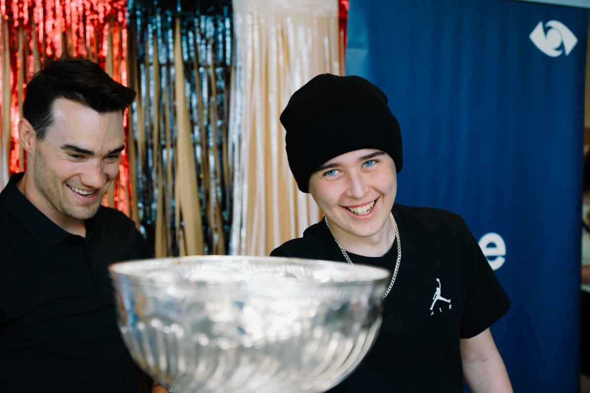 'Inspiring': Pediatric patients embrace Stanley Cup champ's visit