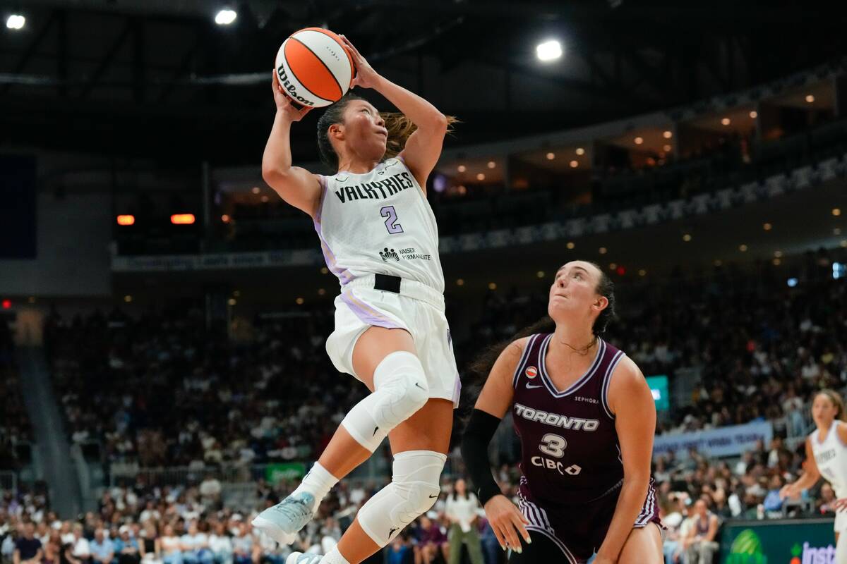 Golden State Valkyries guard Kaitlyn Chen (2) shoots against Toronto Tempo guard Marina Mabrey ...