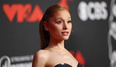 Ariana Grande’s ‘Petal’ Debuts at No. 1 In Australia