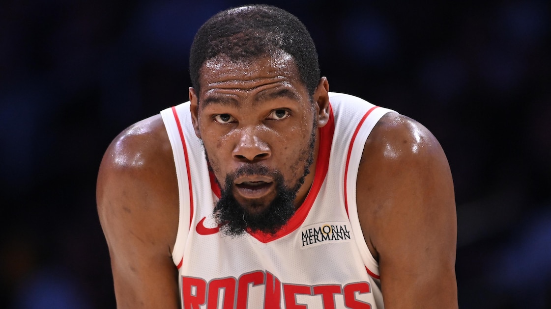 Kevin Durant Questions His Mid-Range Scoring Rating in NBA 2K27 Ahead of Game's Release