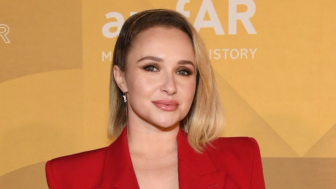 22901346 - Hayden Panettiere dies-thumb.jpg