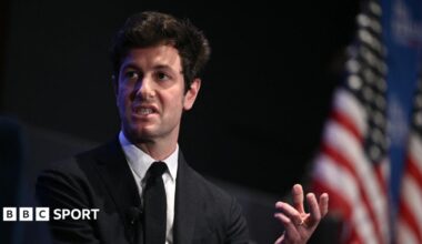 Thrive Capital founder Joshua Kushner speaking at a conference