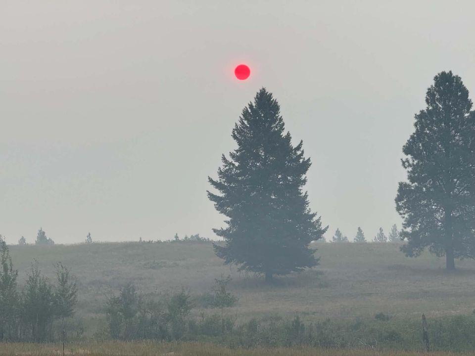 Crews make headway with wildfires near Kimberley