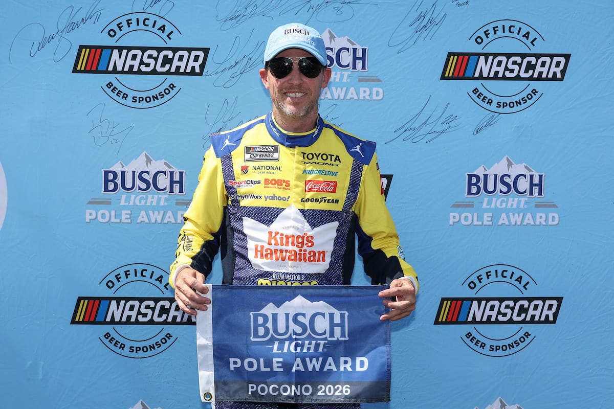 Credit: #11: Denny Hamlin, Joe Gibbs Racing, National Debt Relief Toyota Camry; Busch Light Pole Award