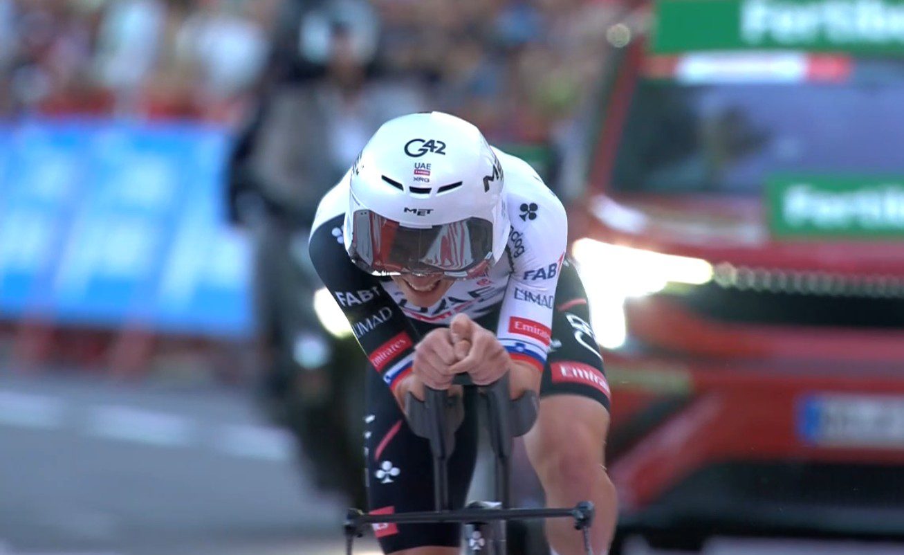 Pogačar takes first 2026 Vuelta red jersey after nailbiting time trial