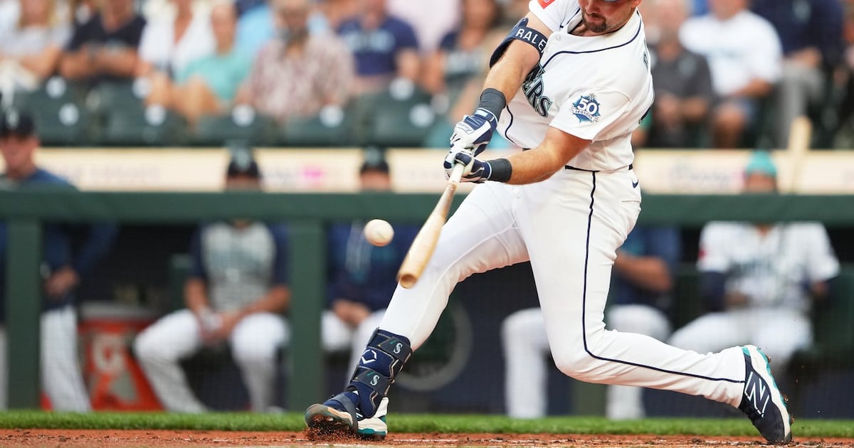 Slugger Cal Raleigh extends homer streak to four at-bats and ties Mariners’ record
