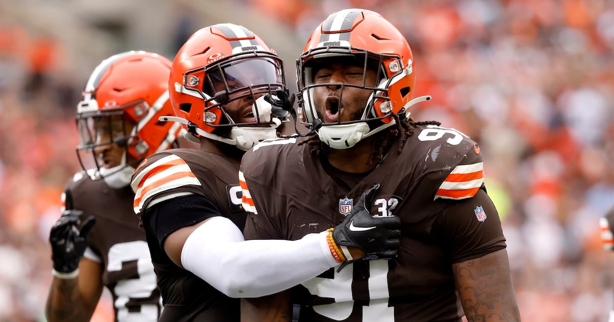 Sources: Cleveland Browns lose DE Alex Wright (Achilles) for season, add Derek Barnett