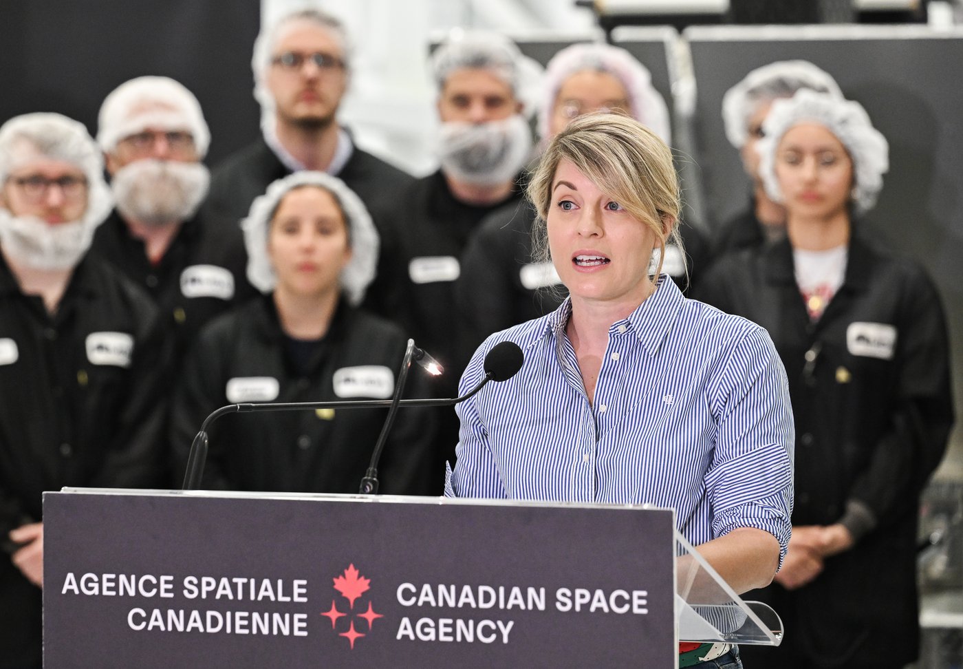 Canada recruits dozens of foreign scientists, researchers, poaching many from U.S.