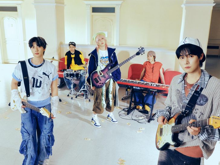 From left are Kanghyun, Harin, Giuk, Dongmyeong and Yonghoon of rock band ONEWE / Courtesy of RBW