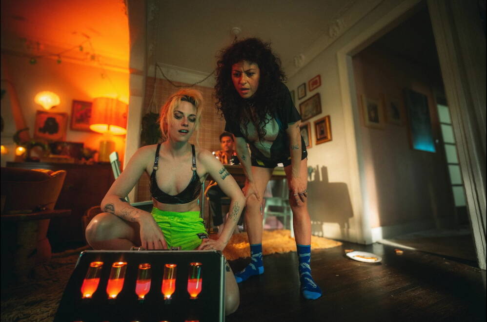 The Wrong Girls is sweet and shaggy, but dazed and confused stoner comedy is hard to get right – Winnipeg Free Press