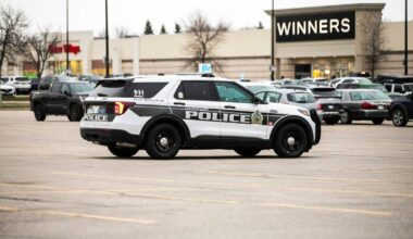 Police chief pulls plug on security shifts at supermarkets, stores – Winnipeg Free Press