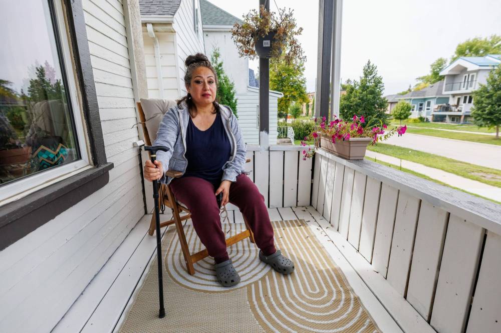 MIKE DEAL / FREE PRESS
Former school crossing guard Luna Zúñiga supports lowering the limit and doing so on a year-round basis, but she said that alone won’t fix the chronic safety issues at the site.