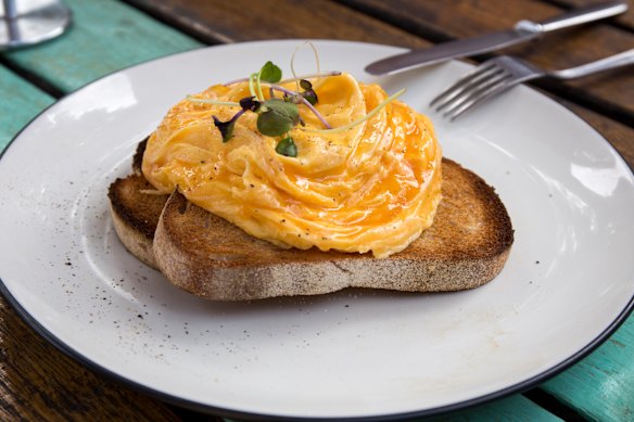 Scrambled eggs on toast.