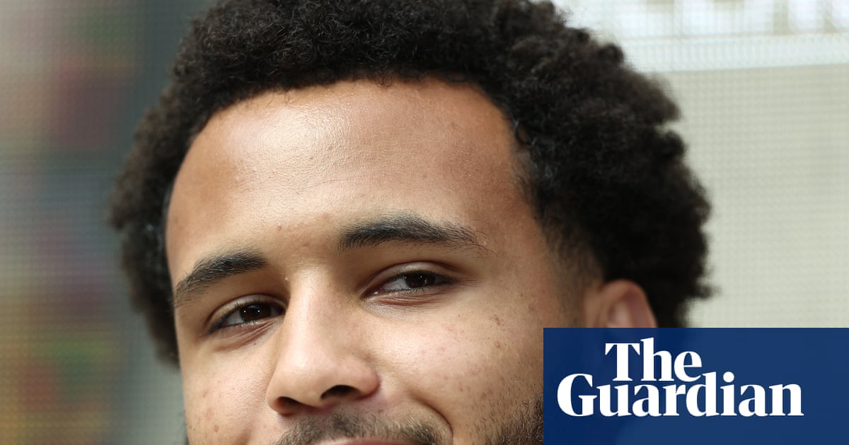‘Starting to wind me up’: Itauma rebuffs Hrgovic before world heavyweight title fight | Boxing