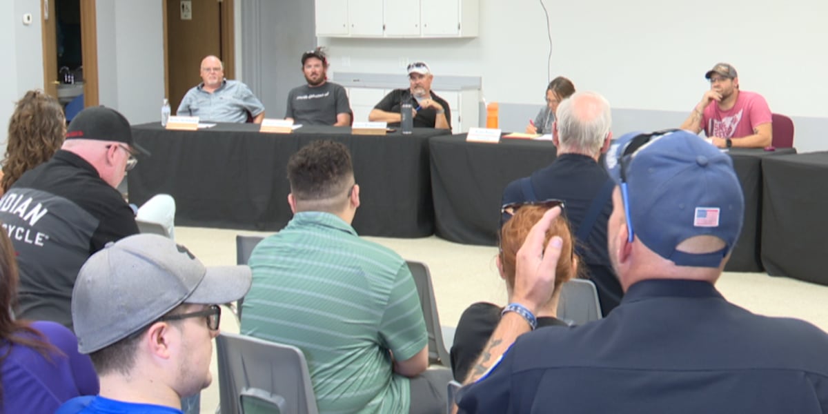 Surrey citizens, council discuss fate of police force at tense meeting amid resignations