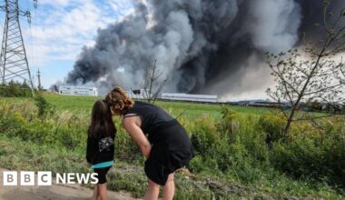 Russia warns UK over supplying drones to Ukraine - BBC