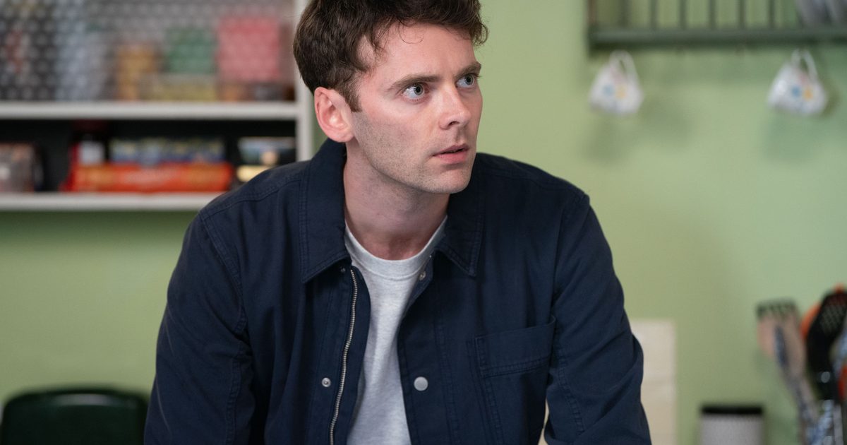 EastEnders airs Peter Beale discovery and Walford’s teens’ secrets revealed