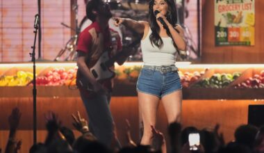 Kacey Musgraves’s Middle of Nowhere tour brings hits and humour to Toronto’s Scotiabank Arena