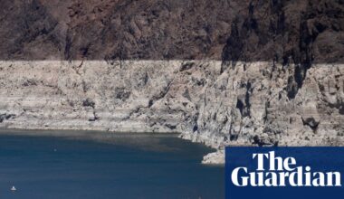 Lake Mead plummets to historic low water level as Colorado River struggles | Colorado river crisis