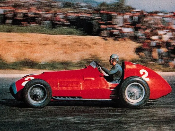 5e3aa1412949390ad1be6010 ferrari 375 f1 1950 ascari 1 grid